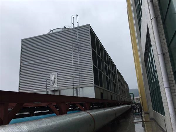 對閉式冷卻塔進行清洗(武漢閉式冷卻塔清洗)