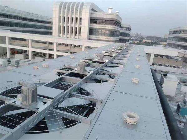 橫流閉式冷卻塔有什么優(yōu)點？(山西閉式橫流冷卻塔怎么