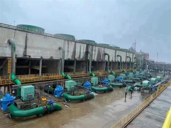 冷卻塔是由什么構(gòu)造的？,工業(yè)冷卻塔,什么是開式冷卻塔