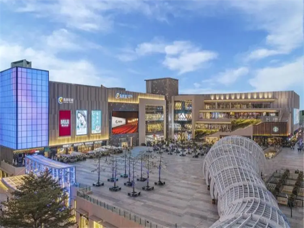 大型商場為什么要建設高效機房呢?